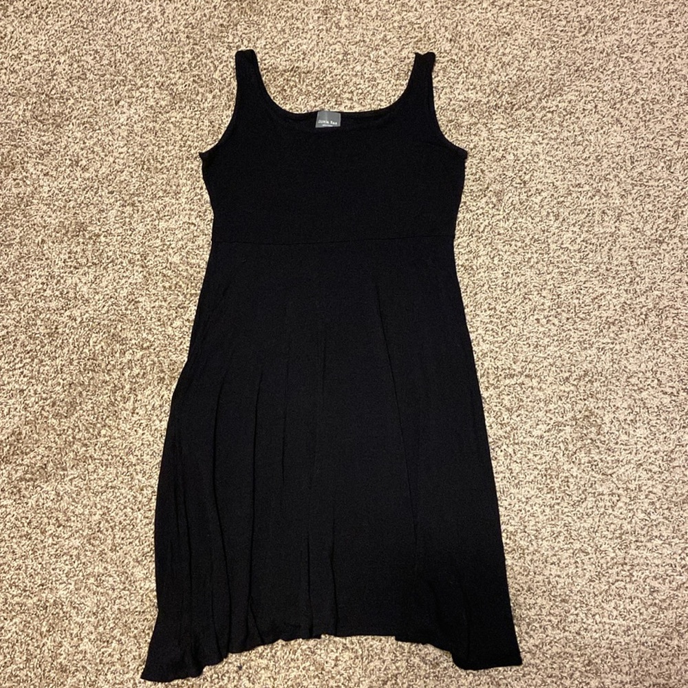 It has POCKETS! Olivia Rae L black dress